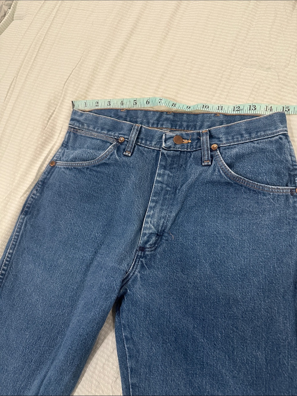 Wrangler Men's Classic Relaxed Blue Denim Jeans